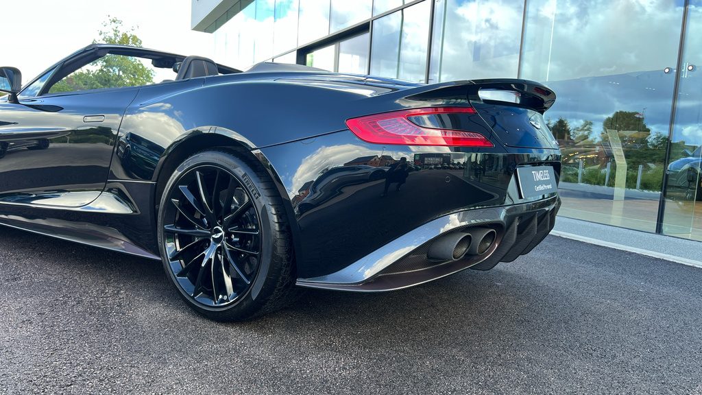 Aston Martin Vanquish V12 Black #22