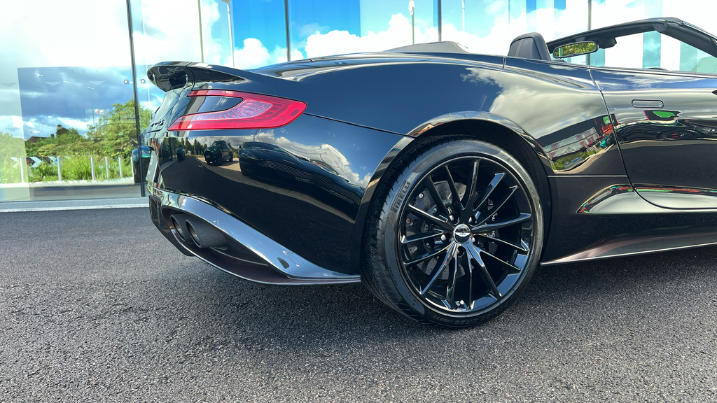 Aston Martin Vanquish V12 Black #21
