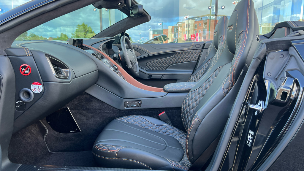 Aston Martin Vanquish V12 Black #25