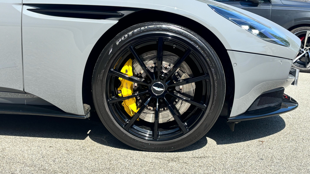 Aston Martin DB11 5.2L V12 Amr Grey #4