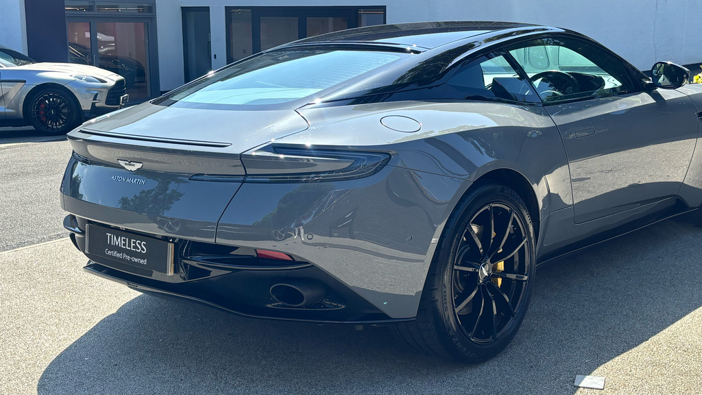 Aston Martin DB11 V8 Silver #8