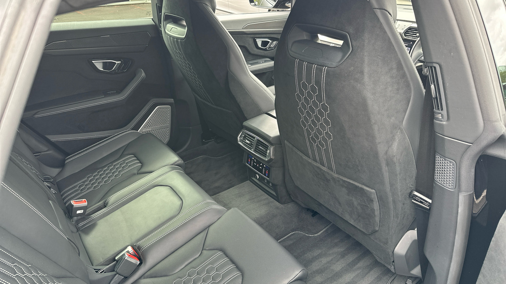 Lamborghini Urus 4.0T Fsi V8 Estate YJ72CCU Grey #33