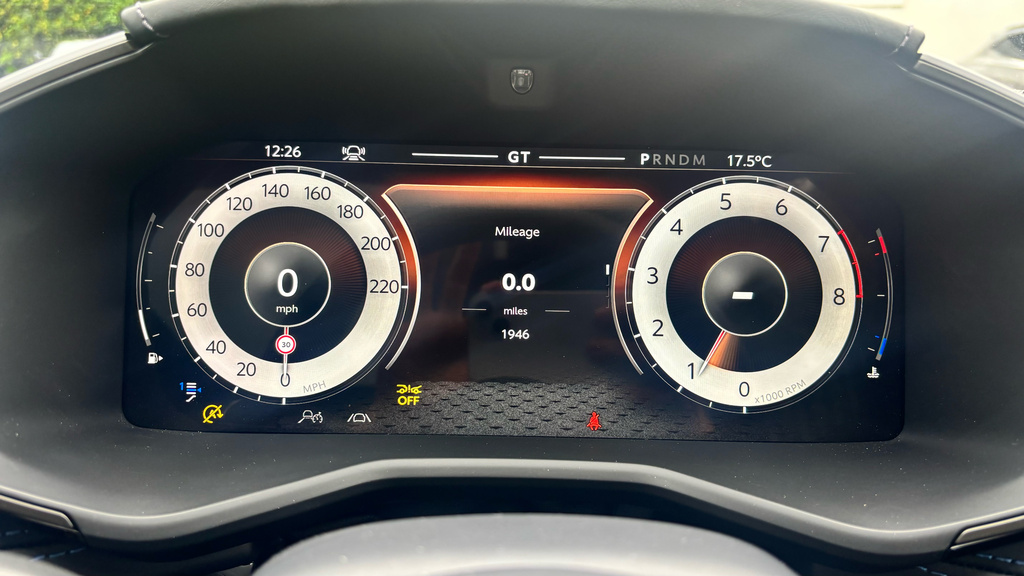 Aston Martin DBX 4.0L V8 707 25My Black #6