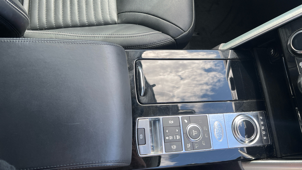 Land Rover Discovery Td4 Se Tech Black #26