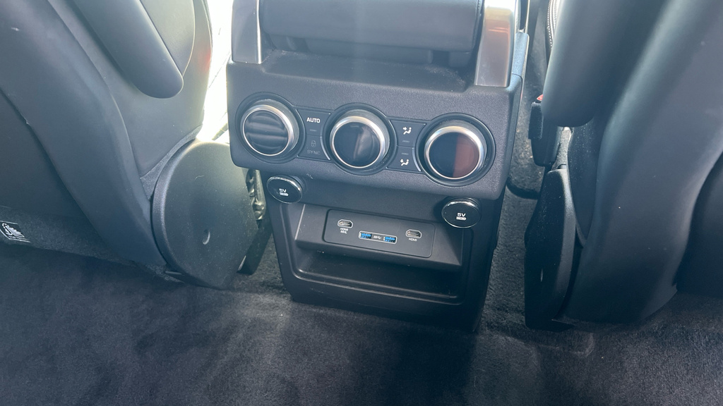 Land Rover Discovery Td4 Se Tech Black #18