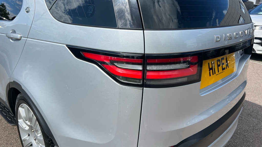 Land Rover Discovery Td4 Se Tech Black #19