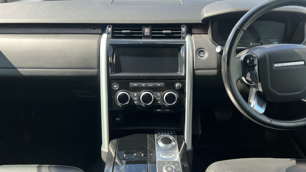 Land Rover Discovery Td4 Se Tech Black #14
