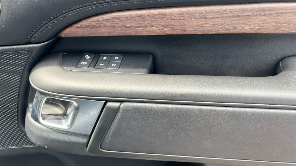 Land Rover Discovery Td4 Se Tech Black #24