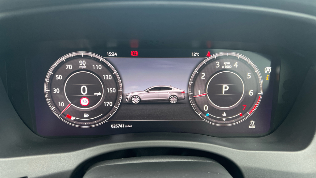 Jaguar XE R-dynamic S Blue #16