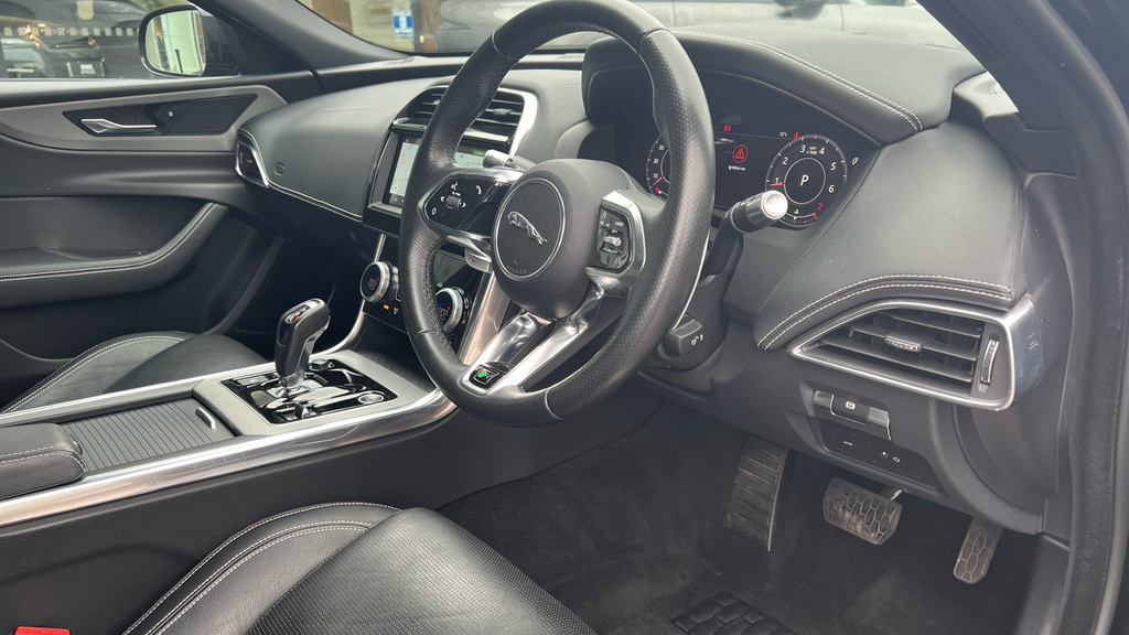 Jaguar XE R-dynamic S Blue #22