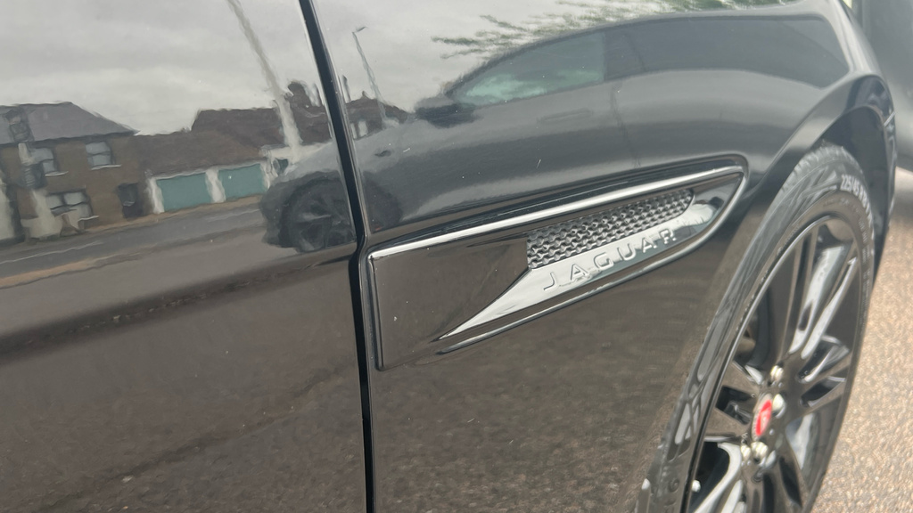 Jaguar XE R-dynamic S Blue #29