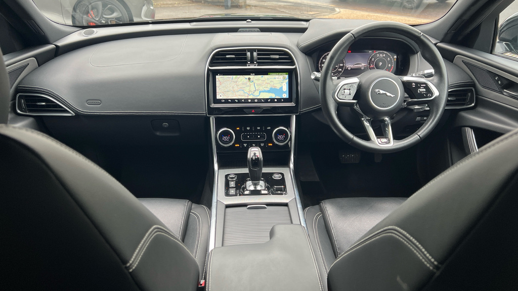 Jaguar XE R-dynamic S Blue #9