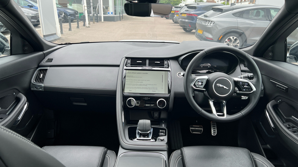 Jaguar E-Pace 1.5 P300e 11.5Kwh R-dynamic Se Black Awd Euro White #9