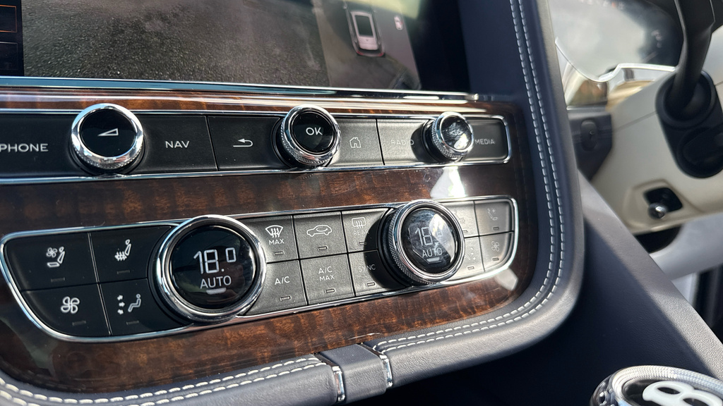 Bentley Bentayga Bentayga V8 Grey #26