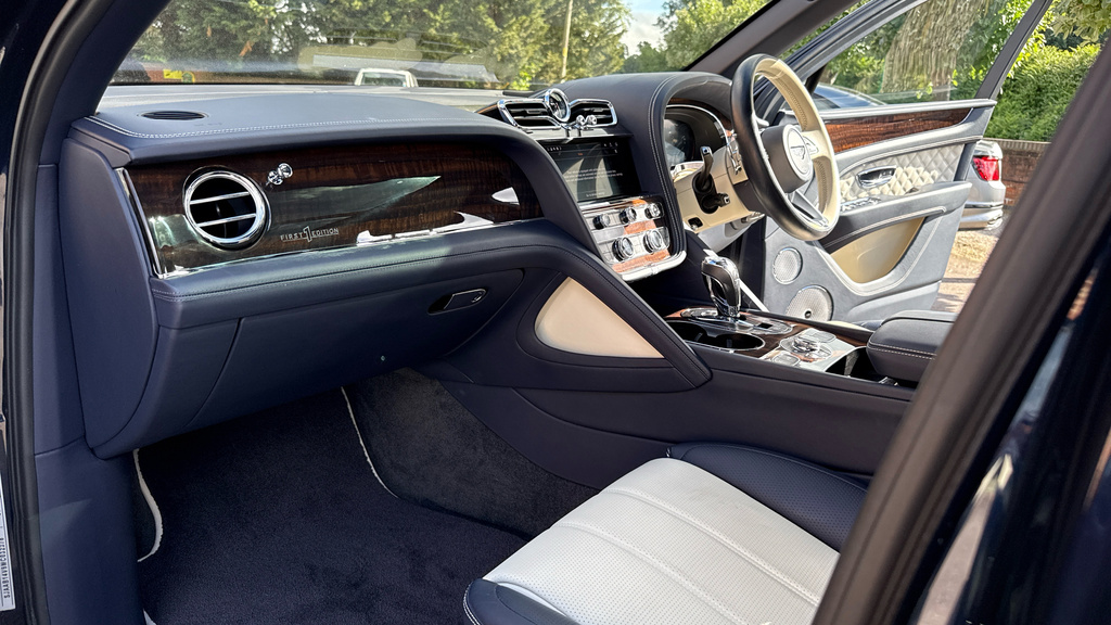 Bentley Bentayga Bentayga V8 Grey #18