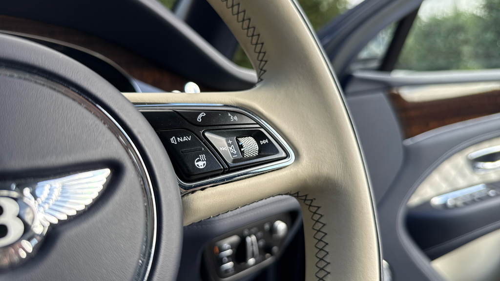 Bentley Bentayga Bentayga V8 Grey #28