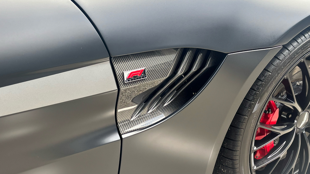 Aston Martin Vantage F1 Edition Zf 8 Speed Black #22