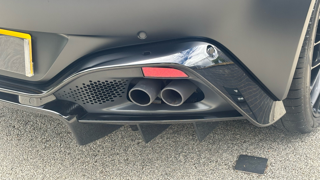 Aston Martin Vantage F1 Edition Zf 8 Speed Black #17