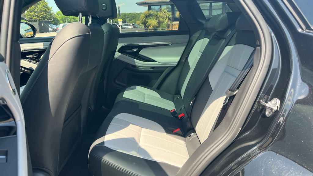 Land Rover Range Rover Evoque R-dynamic Hse EK23LXV Black #4