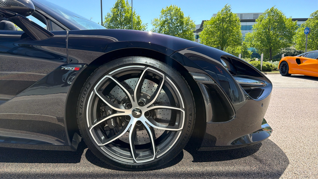McLaren 720S 720S V8 S-a Blue #8