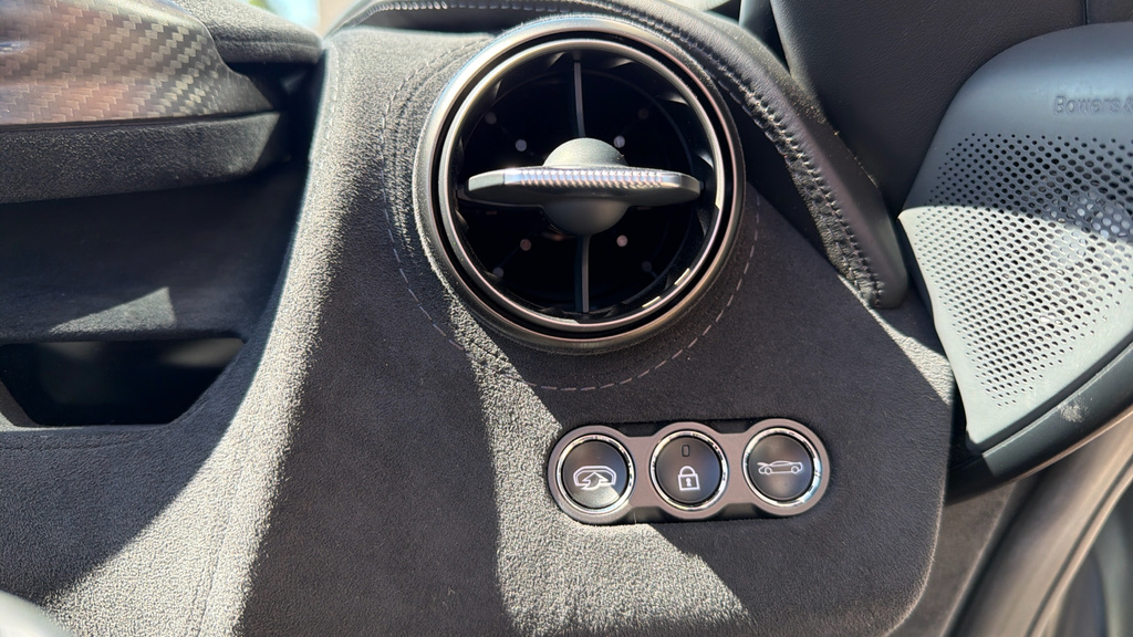 McLaren 720S 720S V8 S-a Blue #16
