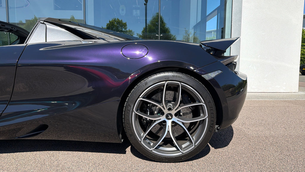 McLaren 720S 720S V8 S-a Blue #12