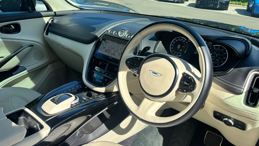 Aston Martin DBX V8 550 Silver #3