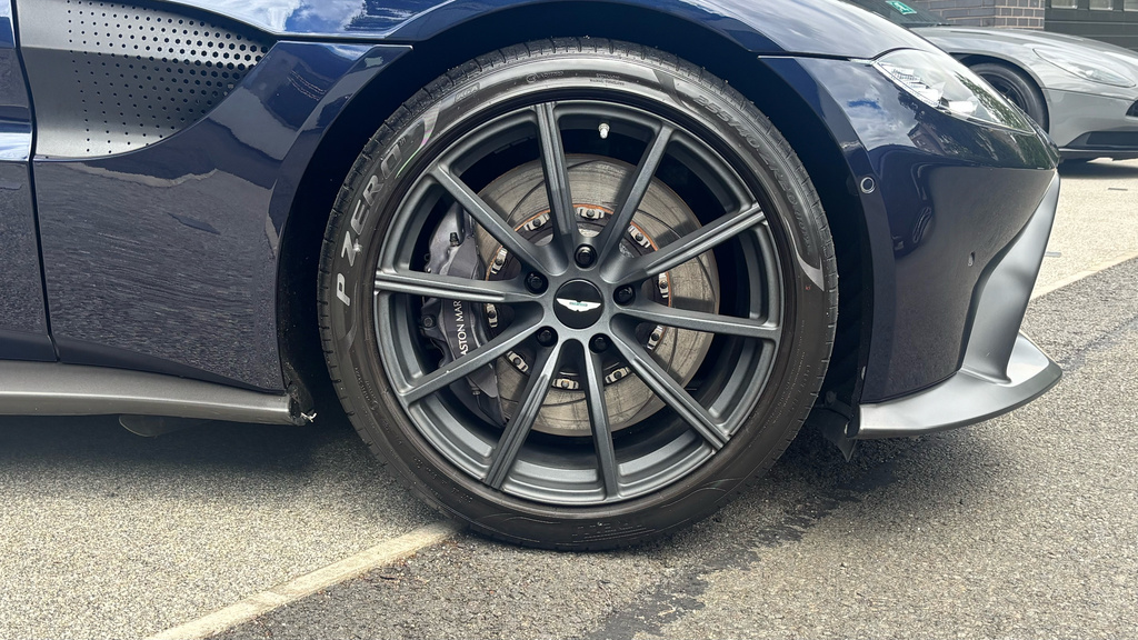 Aston Martin Vantage 4.0L V8 Coupe Blue #4