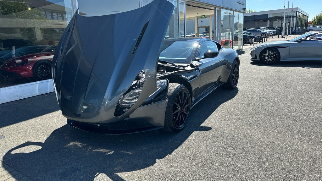 Aston Martin DB11 V8 Volante Touchtronic Black #21