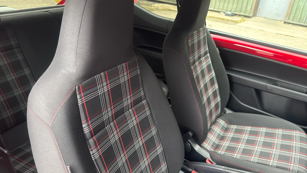 Volkswagen Up 1.0 65Ps Up Red #23