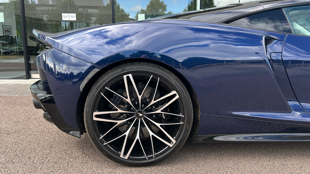 McLaren GT Premium And Practicality Pack Blue #12