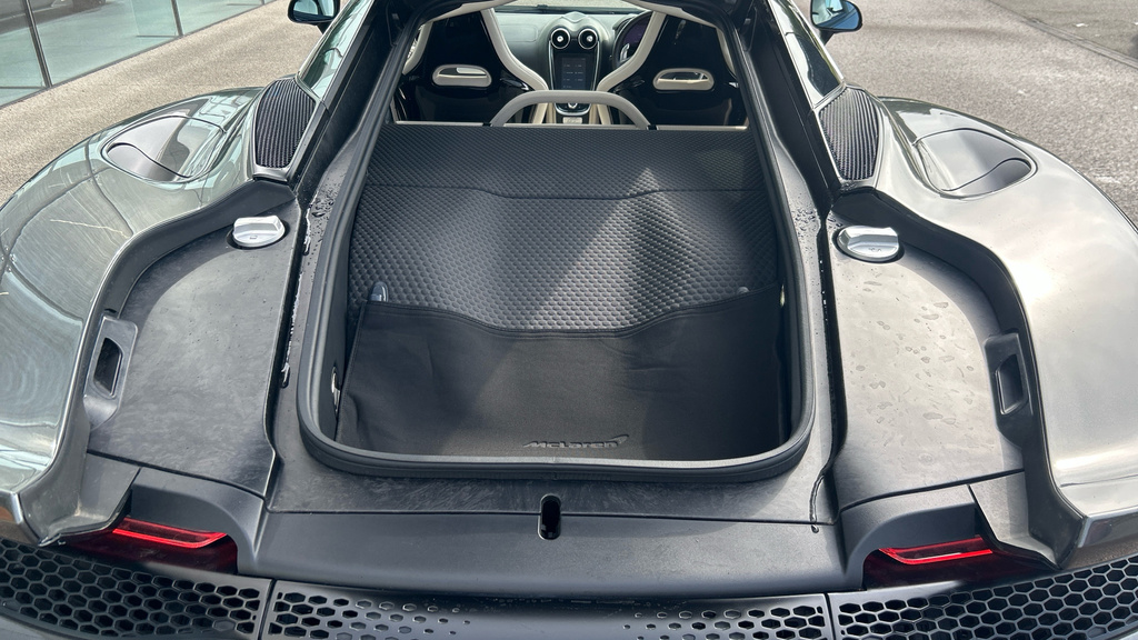 McLaren GT V8 Ssg Black #28