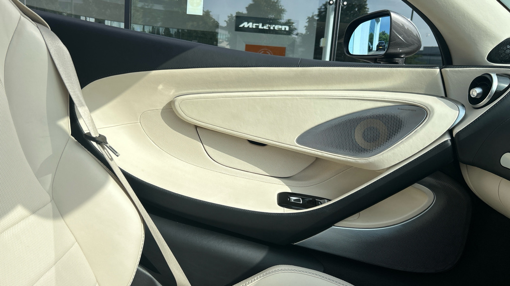 McLaren GT V8 Ssg Black #32
