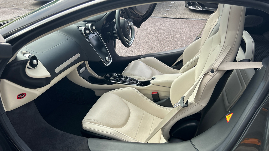 McLaren GT V8 Ssg Black #20