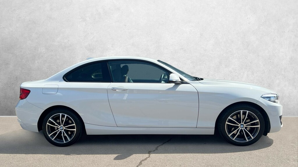 BMW 2 Series Sport White #5
