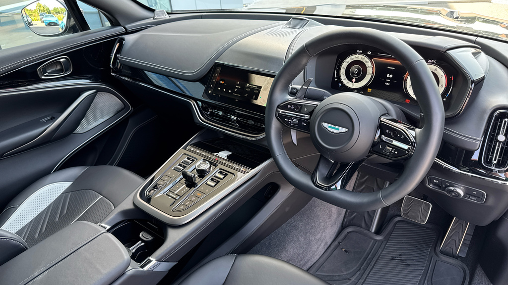 Aston Martin DBX Hatchback Green #3