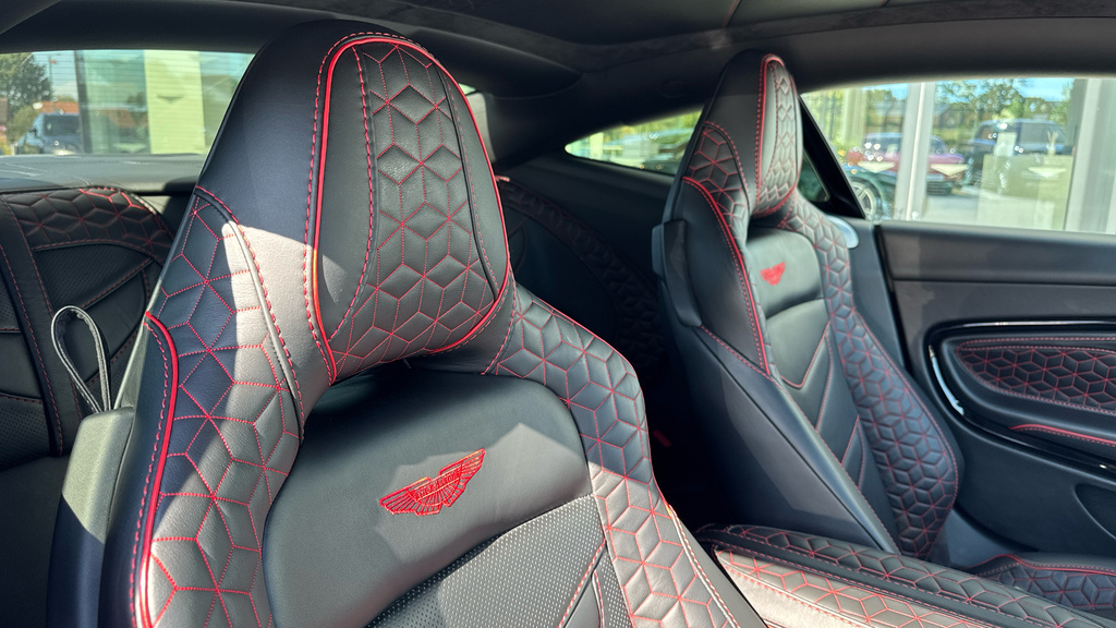 Aston Martin DBS Superleggera Black #5