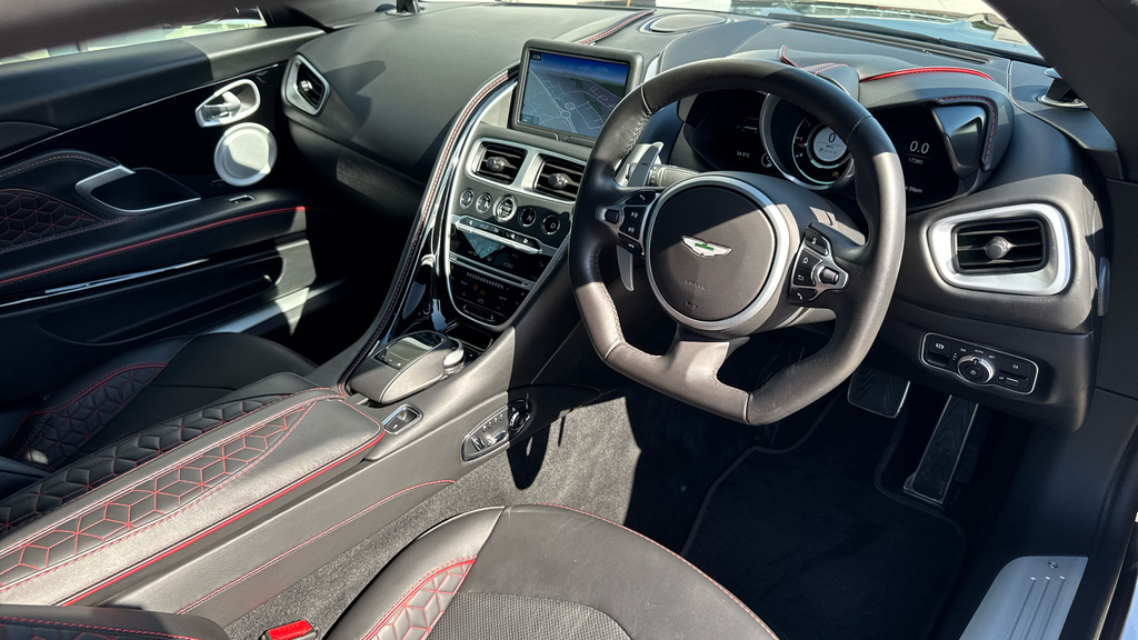 Aston Martin DBS Superleggera Black #3