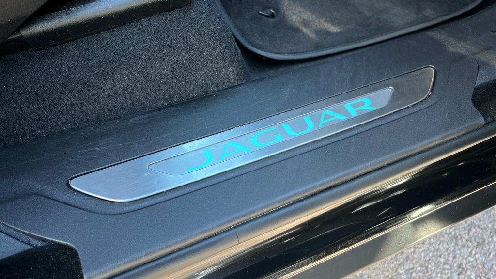 Jaguar F-Pace 5.0 V8 550 Svr Awd Black #21