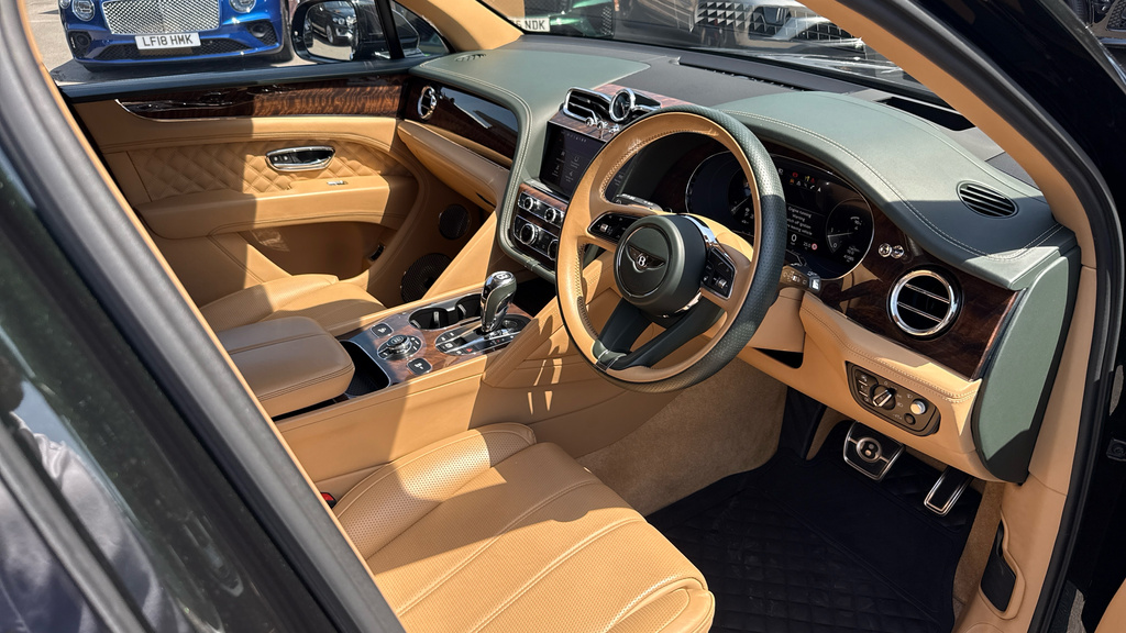 Bentley Bentayga Estate Green #2