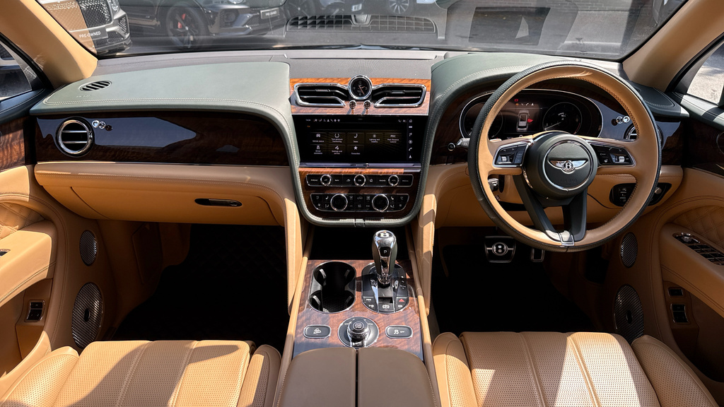 Bentley Bentayga Estate Green #4