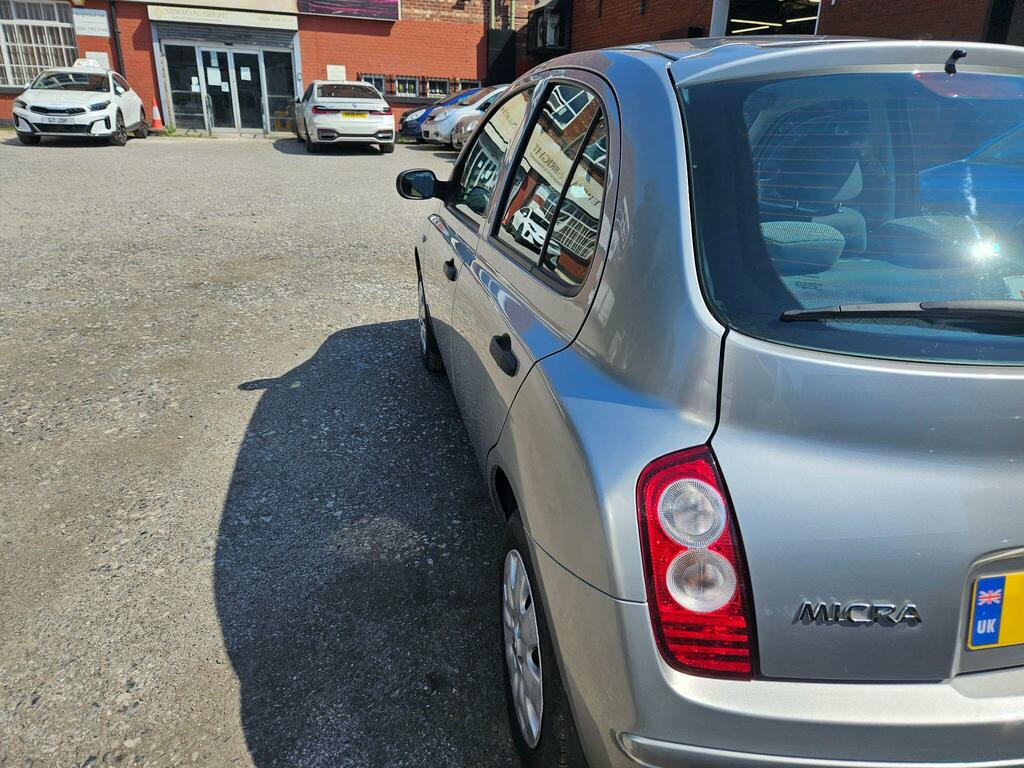 Nissan Micra 1.2 16V Initia Silver #4
