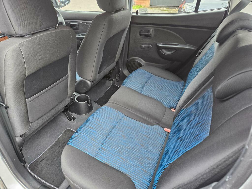 Kia Picanto Hatchback 1.1 Chill Silver #10