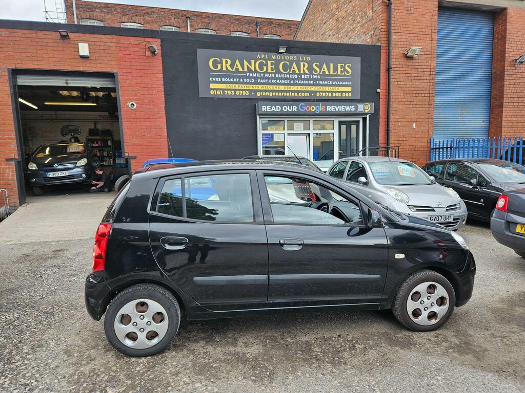 Kia Picanto Strike Black