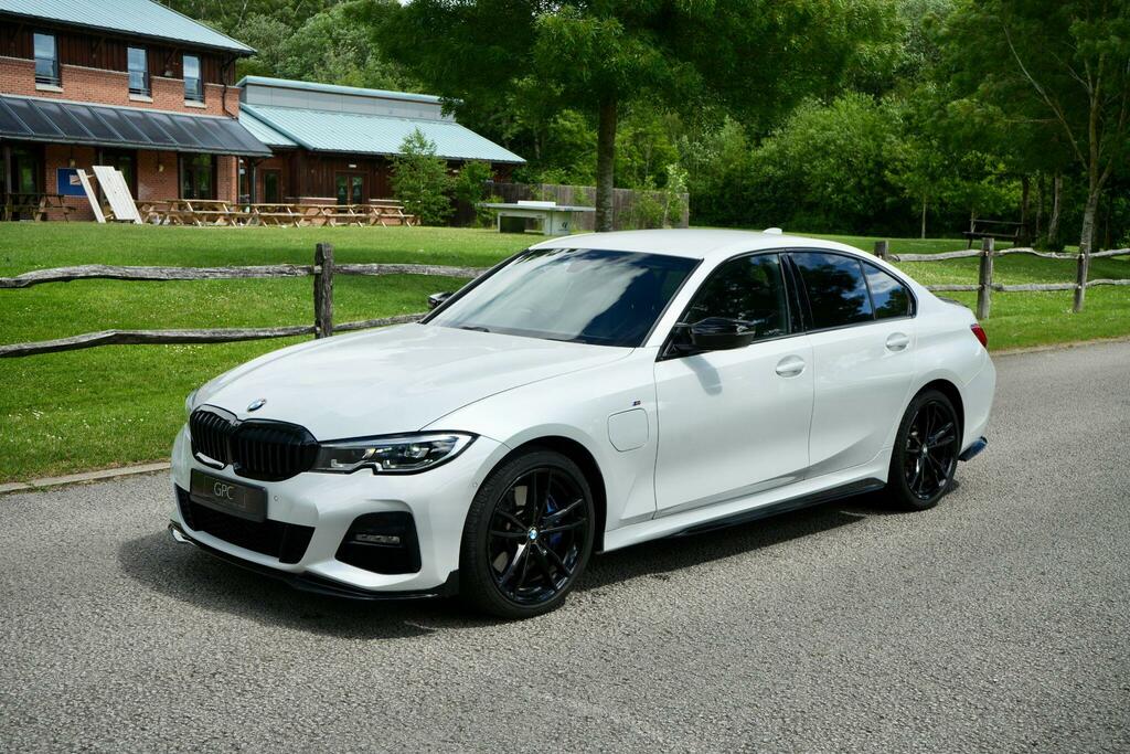 BMW 3 Series M Sport White #4