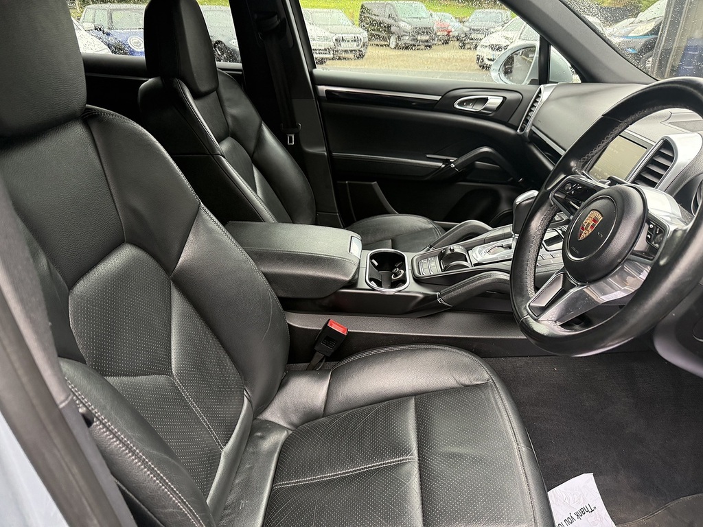 Porsche Cayenne Tiptronic S Black #9