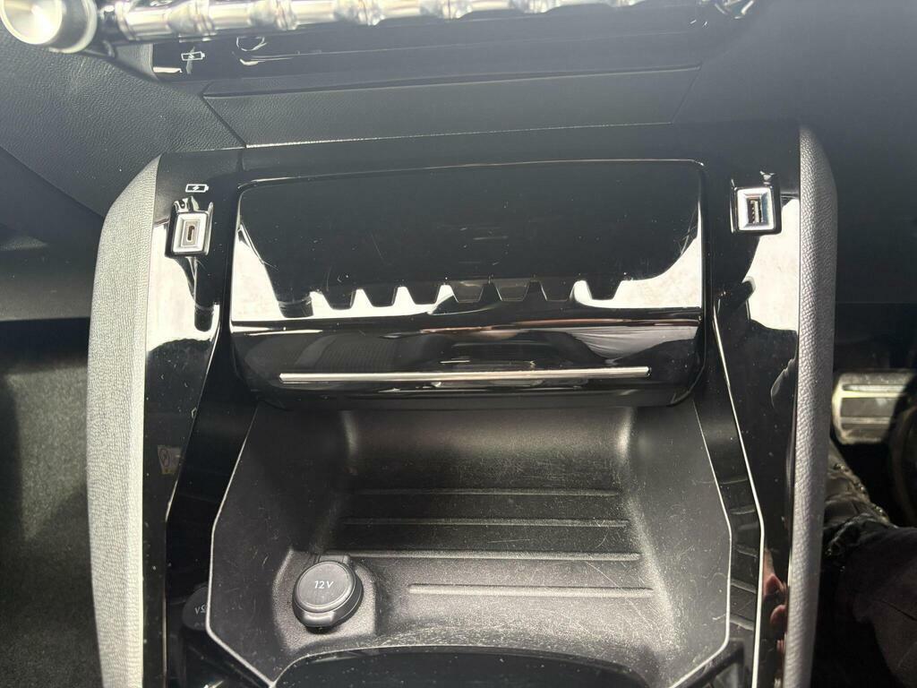 Peugeot e-2008 100Kw Gt 50Kwh Black #31