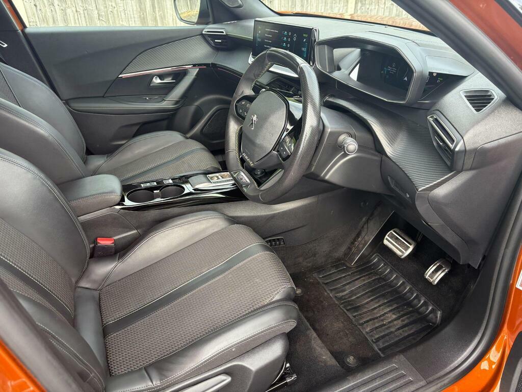 Peugeot e-2008 100Kw Gt 50Kwh Black #12