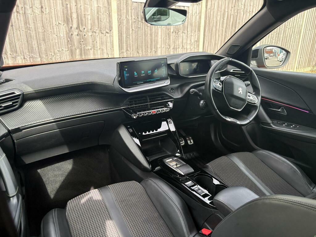 Peugeot e-2008 100Kw Gt 50Kwh Black #8