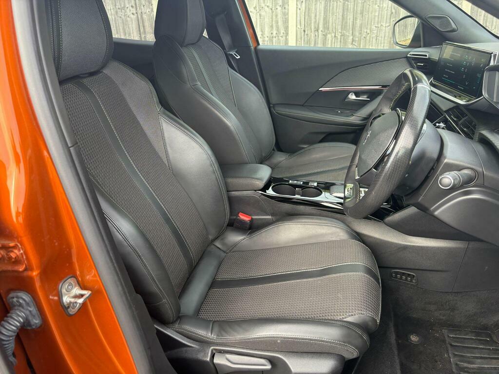 Peugeot e-2008 100Kw Gt 50Kwh Black #13